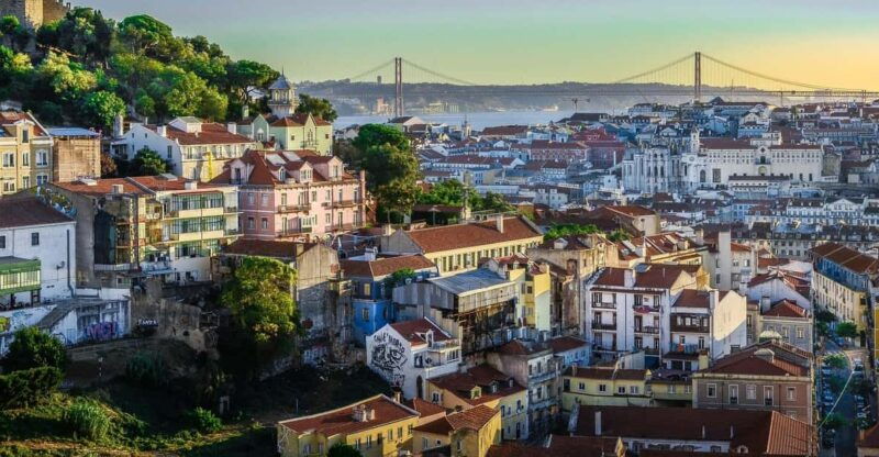 lisbon-city-tour-half-day-4h-van