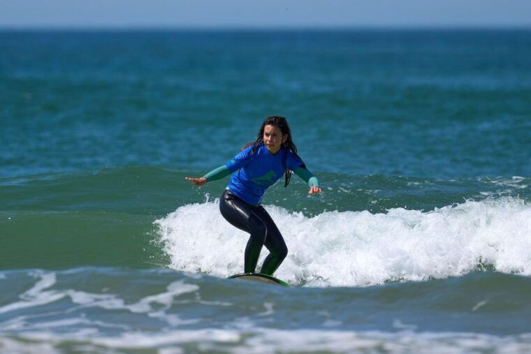 lisbon-come-try-our-surf-lesson-in-costa-da-caparica