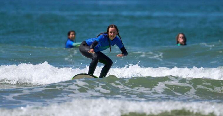 lisbon-come-try-our-surf-lesson-in-costa-da-caparica