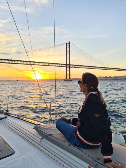 lisbon-day-afternoon-or-sunset-boat-cruise-with-wine