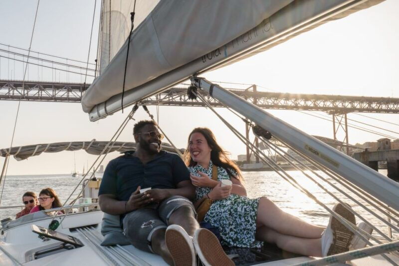 lisbon-daytime-sunset-night-city-sailboat-tour-with-drink