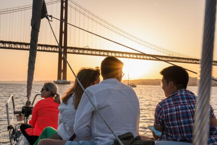 lisbon-daytime-sunset-night-city-sailboat-tour-with-drink