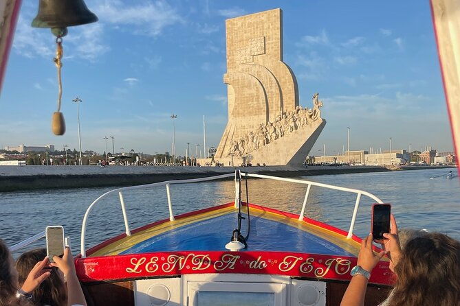 lisbon-daytime-sunset-tradicional-boat-tour-sightseeing-cruise