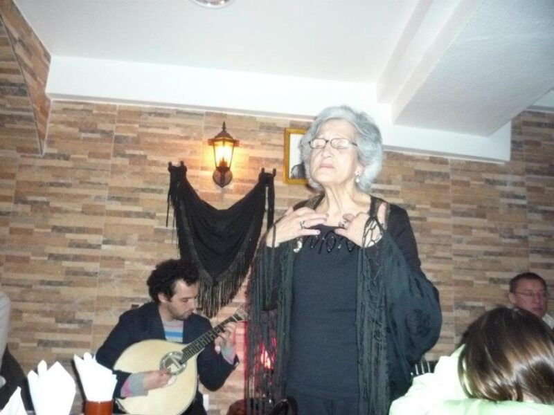 lisbon-dinner-with-fado-show-and-sights-by-night