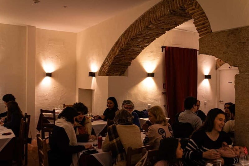 Lisbon: Dinner with Rising Stars of Fado at Canto do Poeta - Key Points