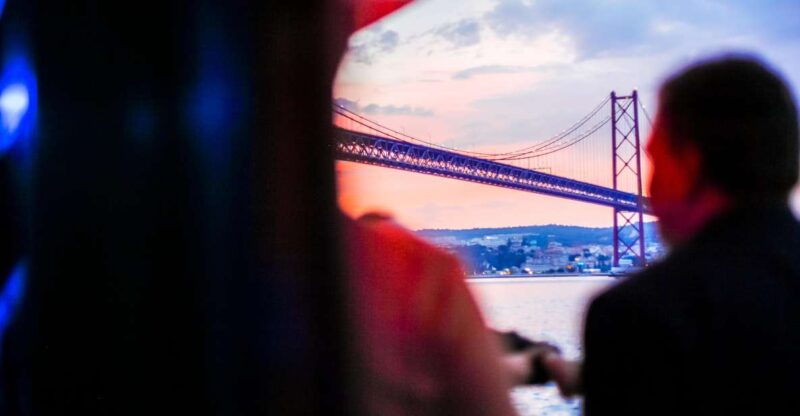 lisbon-disco-night-cruise-with-dj-and-open-bar