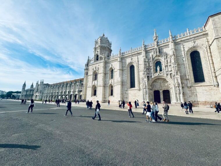 lisbon-discover-belem-by-electric-tuk-tuk