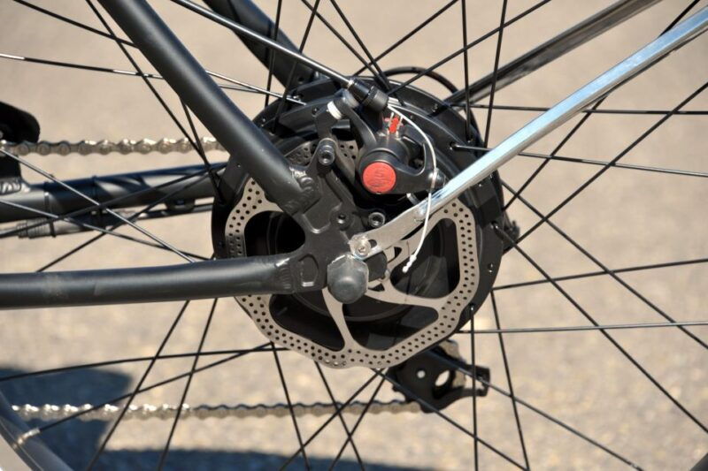 lisbon-discovering-the-city-e-bike-rental