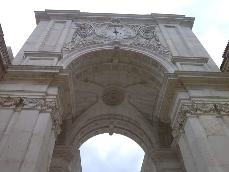 lisbon-downtown-alfama-with-a-guide-walking-tour-2