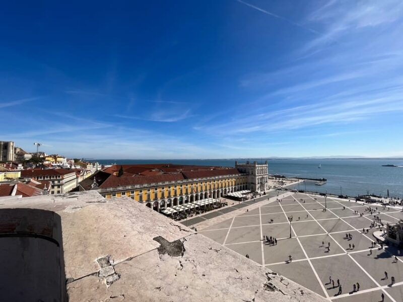 lisbon-downtown-alfama-with-a-guide-walking-tour-2