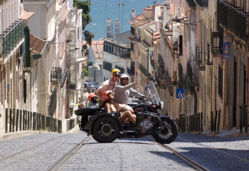 lisbon-el-cristo-rei-motorcycle-side-car-tour-2
