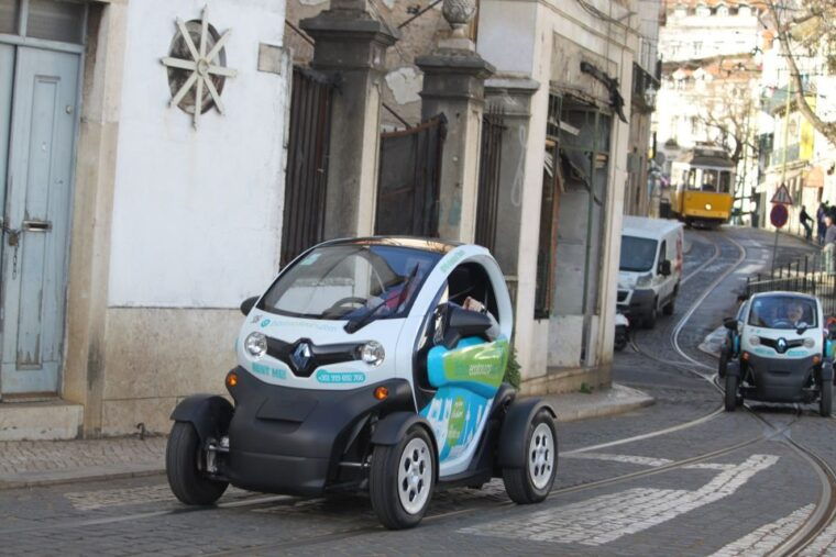 lisbon-electric-car-moorish-tour-with-gps-audio-guide