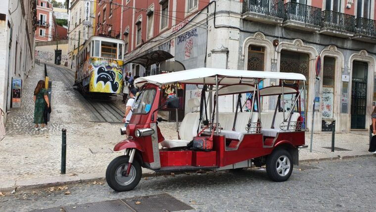 lisbon-electric-tuk-tuk-private-tour-of-the-seven-hills