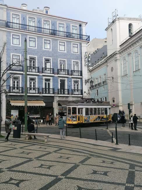 Lisbon: Enjoy 2 days on a private tour of Lisbon and Sintra - Exploring Lisbon: City Highlights and Hidden Gems