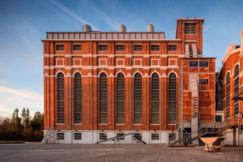 lisbon-enjoy-a-maat-ticket-with-sunset-wine-experience