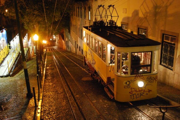 lisbon-evening-city-tour-with-dinner-and-live-fado-show
