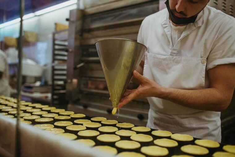 lisbon-evening-food-wine-tour-in-bairro-alto