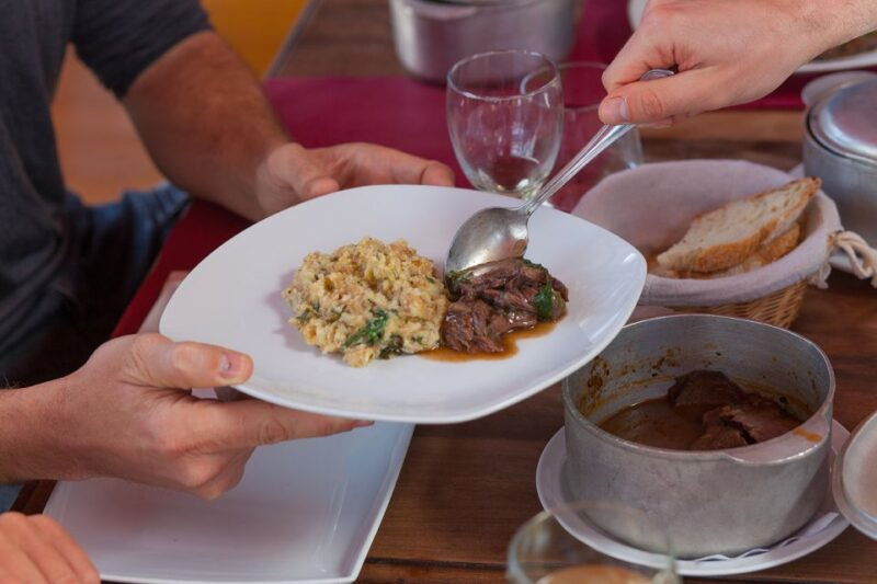 lisbon-evening-local-food-crawl-with-drink-pairings