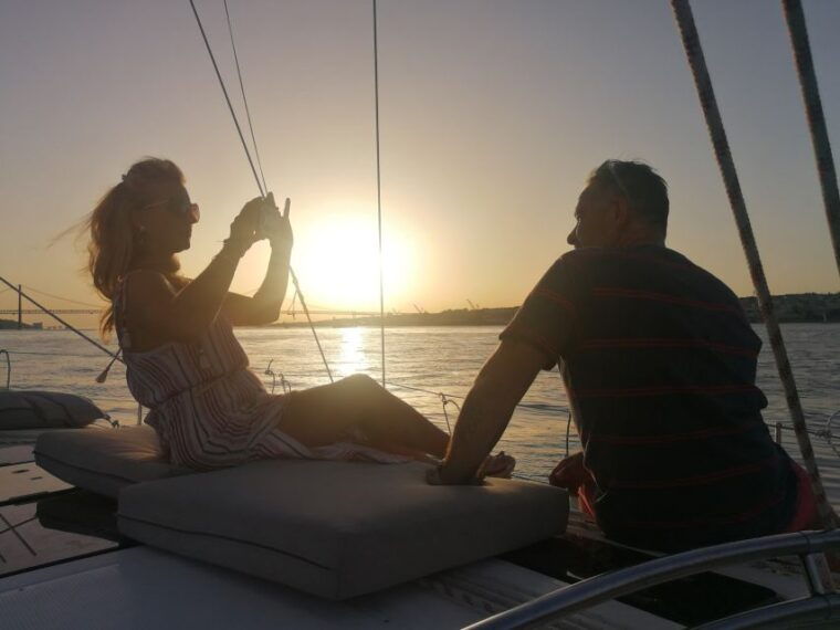 lisbon-exclusive-private-boat-tour-daytime-or-sunset