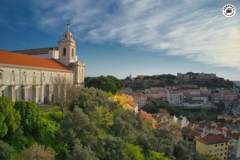 LISBON : EXPLORE OLD TOWN ALFAMA BY ELECTRIC TUK TUK - A Thorough Look at the Alfama Electric Tuk Tuk Tour