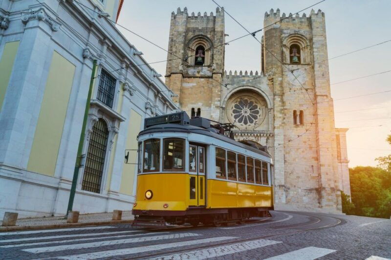 lisbon-express-walk-with-a-local-in-60-minutes