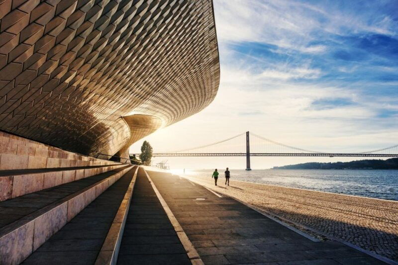 lisbon-express-walk-with-a-local-in-60-minutes