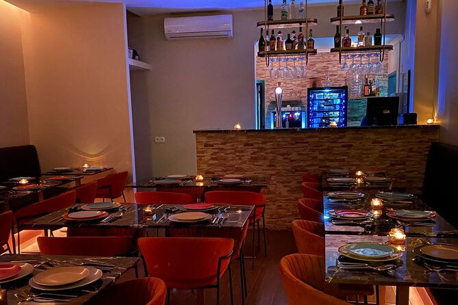 lisbon-fado-dinner-show-and-panoramic-night-tour-2