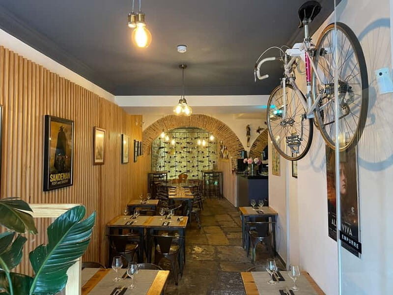 Lisbon: Fado Dinner Show with Traditional Portuguese Cuisine - Additional Details and Tips