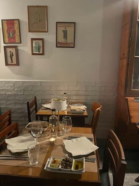 Lisbon: Fado Dinner Show with Traditional Portuguese Cuisine - FAQs