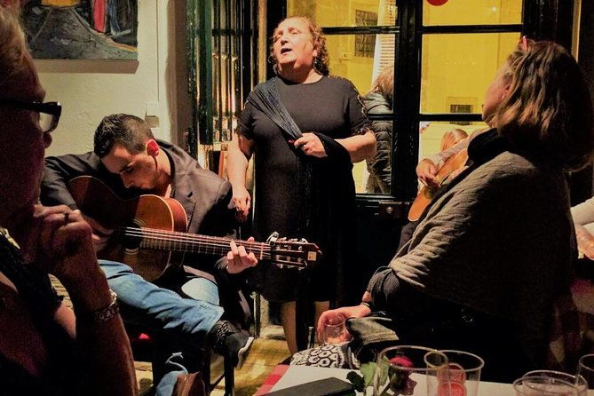 lisbon-fado-experience-walking-tour-dinner-and-live-music-show