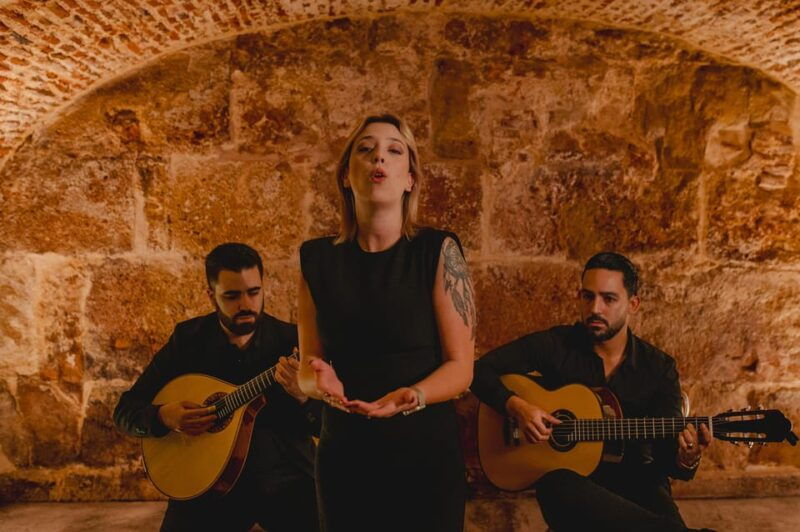 lisbon-fado-show-with-wine-in-a-historic-venue