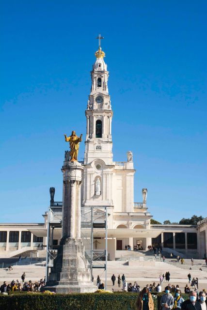 lisbon-fatima-aljustrel-nazare-and-obidos-all-day-trip