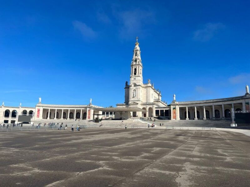lisbon-fatima-aljustrel-nazare-and-obidos-all-day-trip