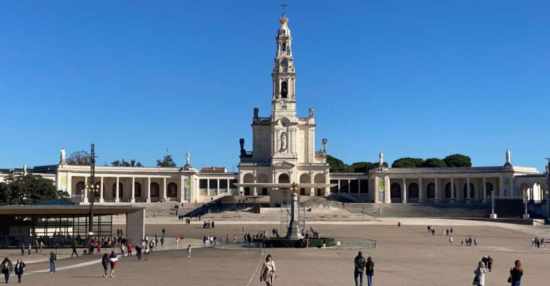 Lisbon: Fátima, Batalha, Nazaré & Obidos Small-Group Tour - Key Points
