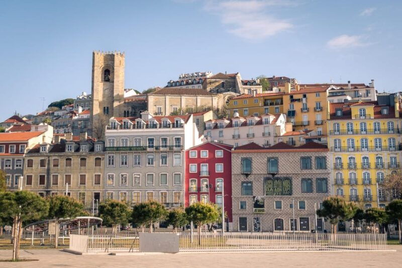 lisbon-flexible-walking-tour-of-alfama