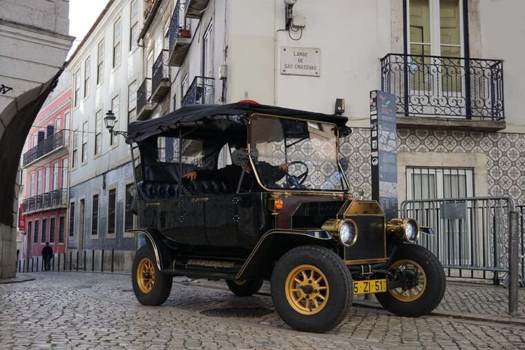 lisbon-food-and-wine-tasting-4-hours-tuk-tuk-tour