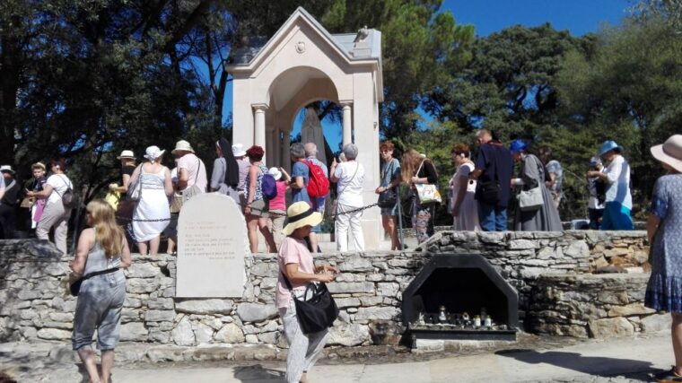 lisbon-full-day-private-guided-tour-to-fatima