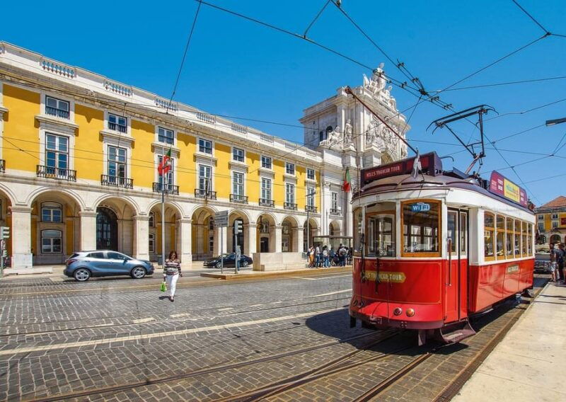 lisbon-guided-eco-tuk-tuk-sightseeing-tour