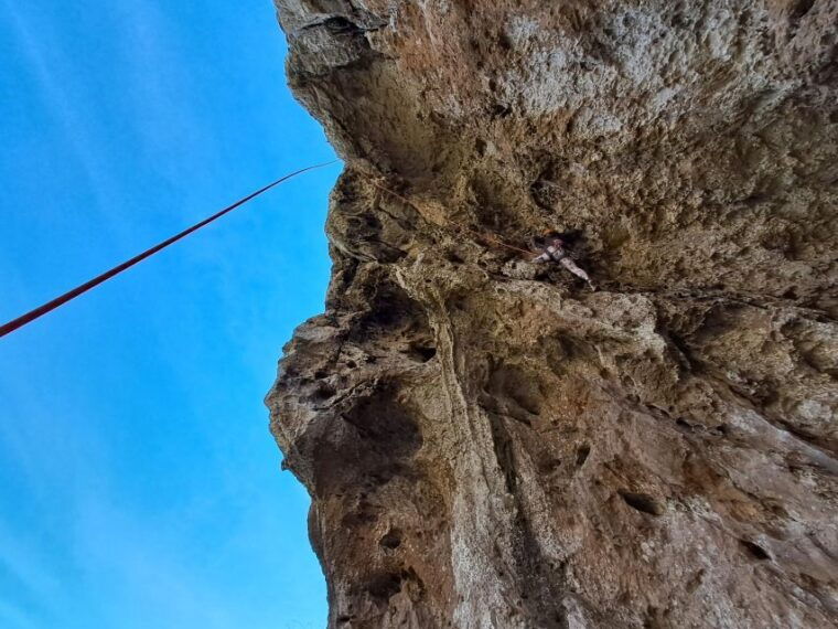 lisbon-guided-rock-climbing-trip