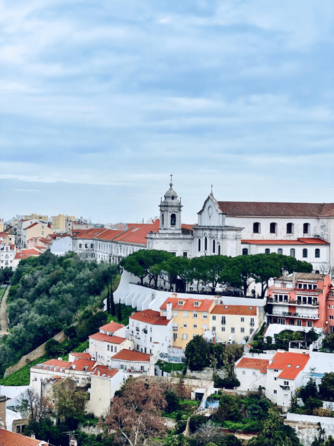 lisbon-guided-sightseeing-tour-by-tuk-tuk