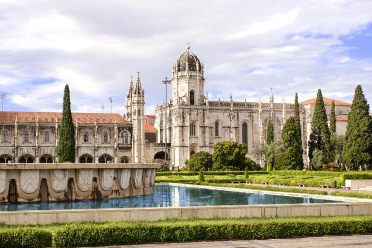 lisbon-guided-tour-of-historic-belem-by-electric-bike