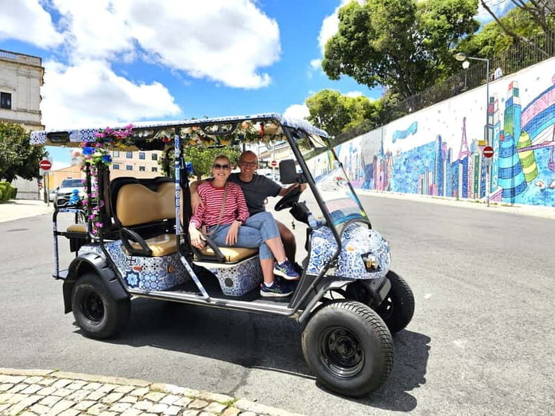 Lisbon: Guided Tuk-Tuk Tour Alfama and history - Key Points