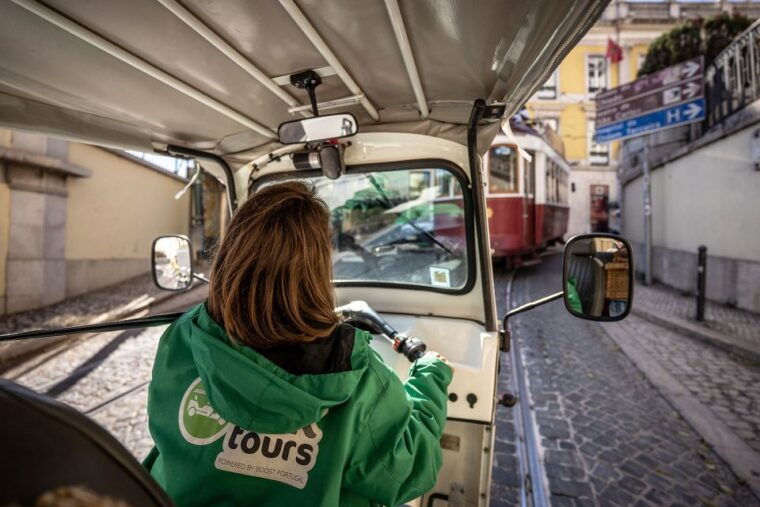 lisbon-guided-tuk-tuk-tour-along-the-historic-tram-line-28