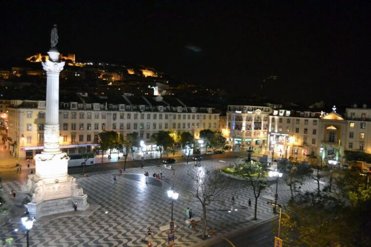 lisbon-half-day-night-group-tour-w-fado-dinner-show
