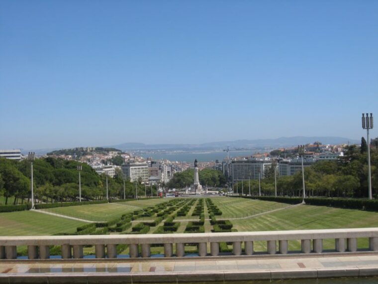 lisbon-half-day-or-full-day-small-group-guided-tour