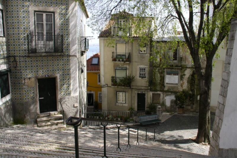 lisbon-half-day-private-tuk-tuk-tour-with-a-local-guide