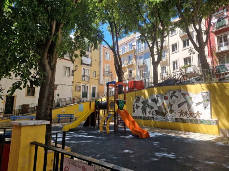 Lisbon: Hidden Gems Walking Tour with Coffee & Pastries - Why Choose This Tour?