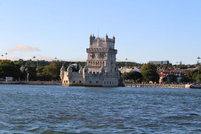 lisbon-highlights-tour-in-river-tejo