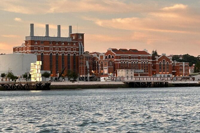 lisbon-highlights-tour-in-river-tejo