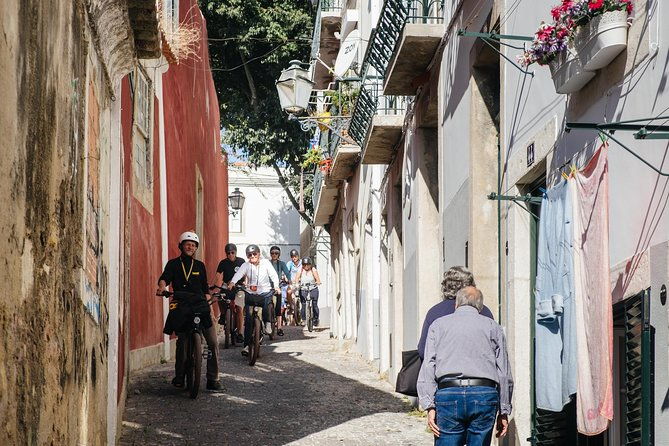 lisbon-hills-electric-bike-guided-tour